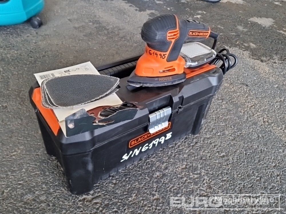 шлифовальная машина Black+Decker KA2000