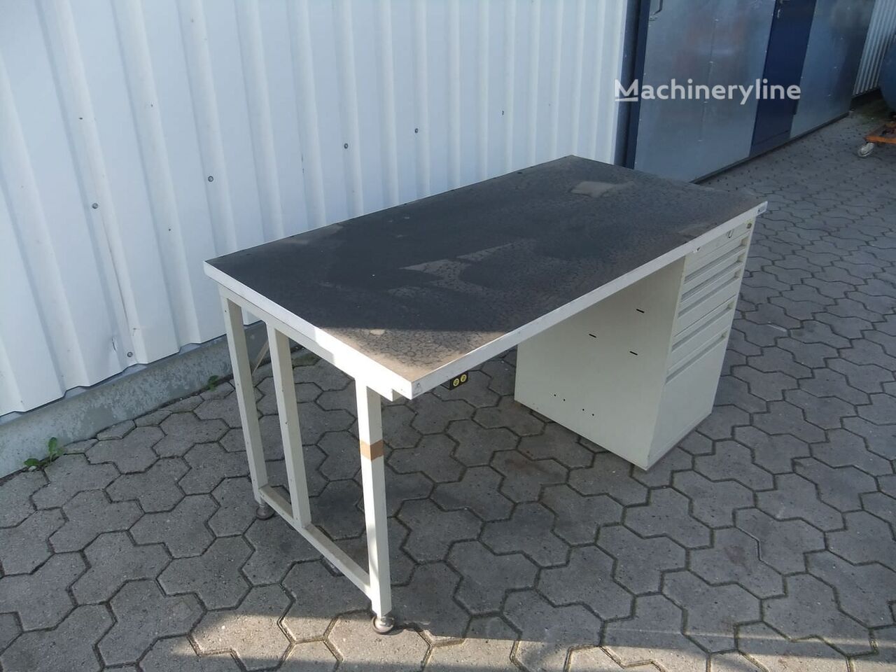 خزانة الأدوات Andres Karl Typ 750×1500 - Machineryline