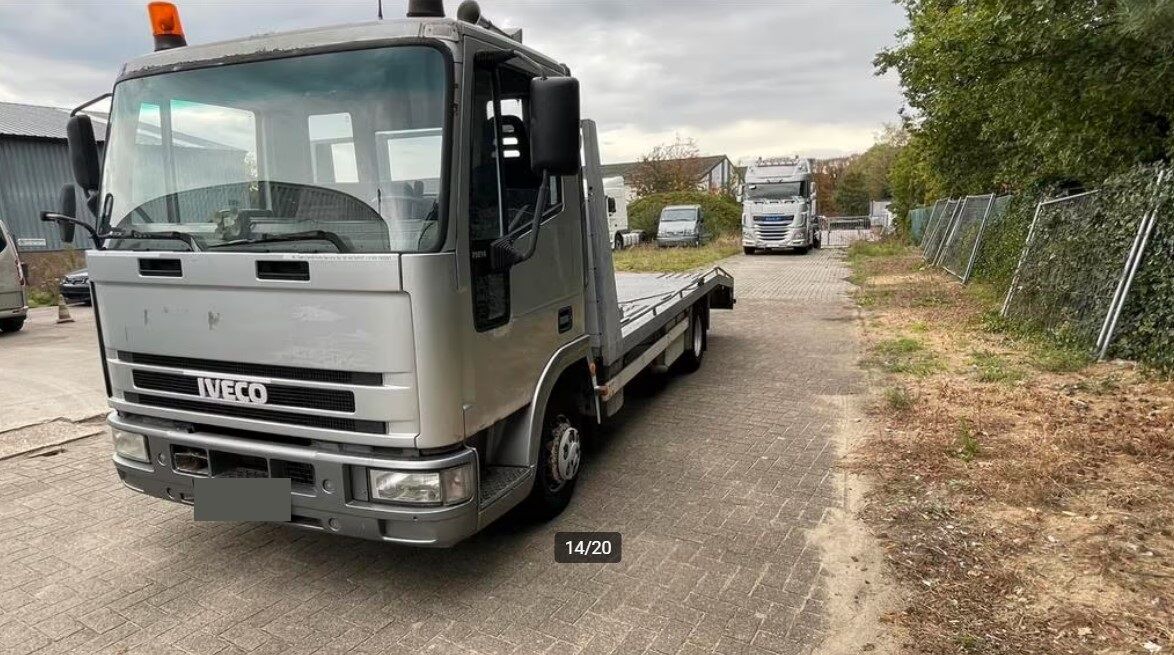 caminhão de reboque IVECO