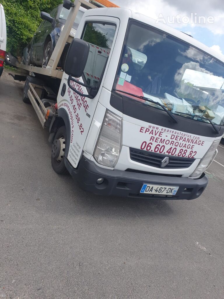 Renault MAXITY tow truck