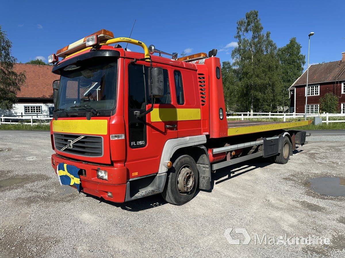 Volvo FL 250 grúa portacoches