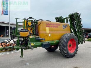 Amazone UG  4500 magna trailed sprayer