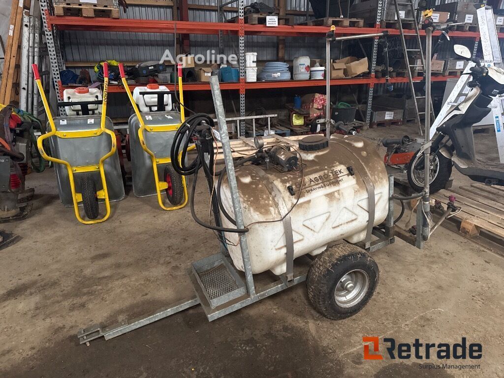 Pulvérisateur traîné BC AGRO-TEK Sprøjtetank 225ltr - Agroline