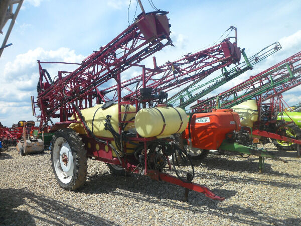 Hardi 2500 pulverizador arrastrado