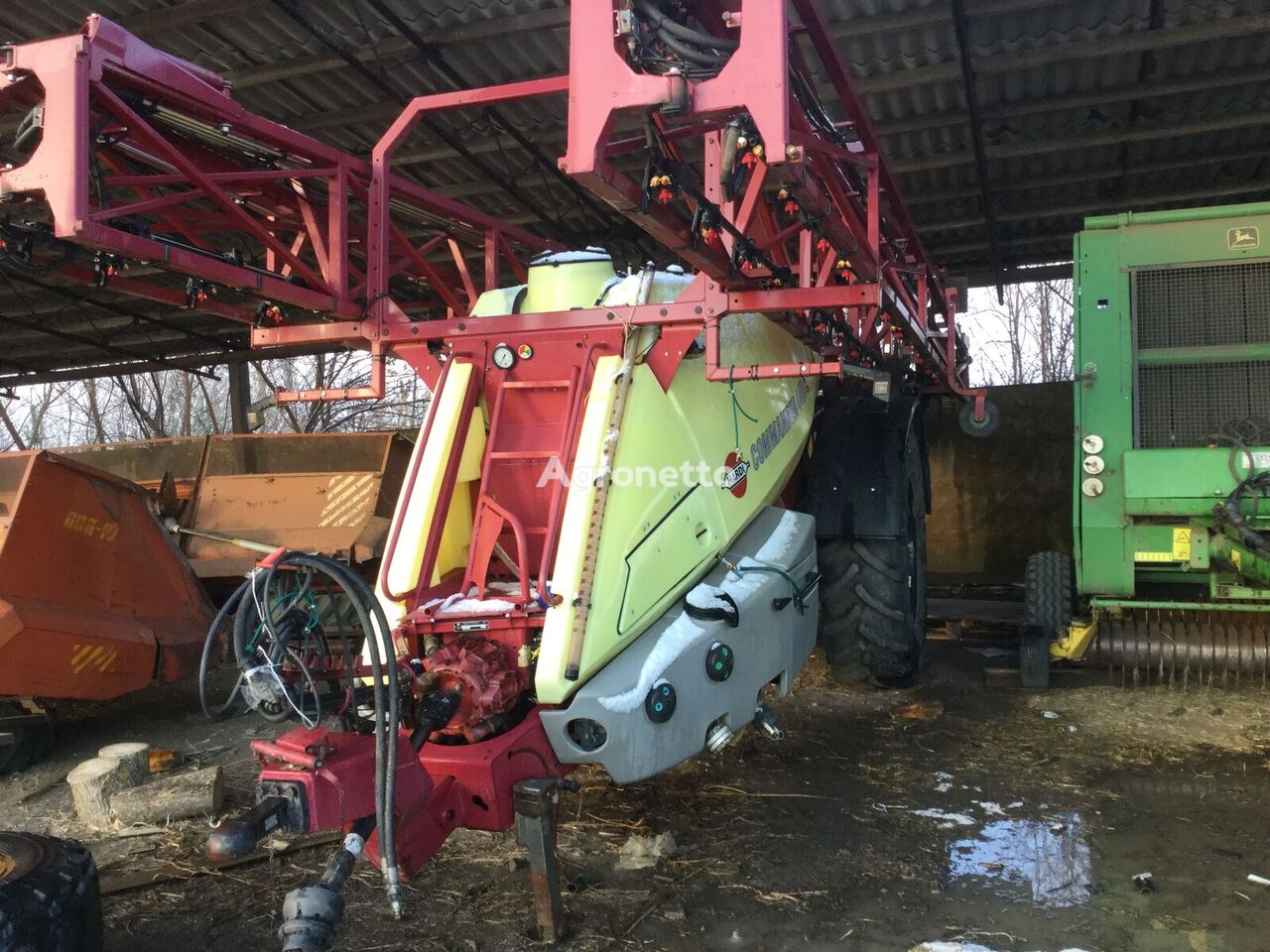 Hardi Commander 4400 pulverizador arrastrado