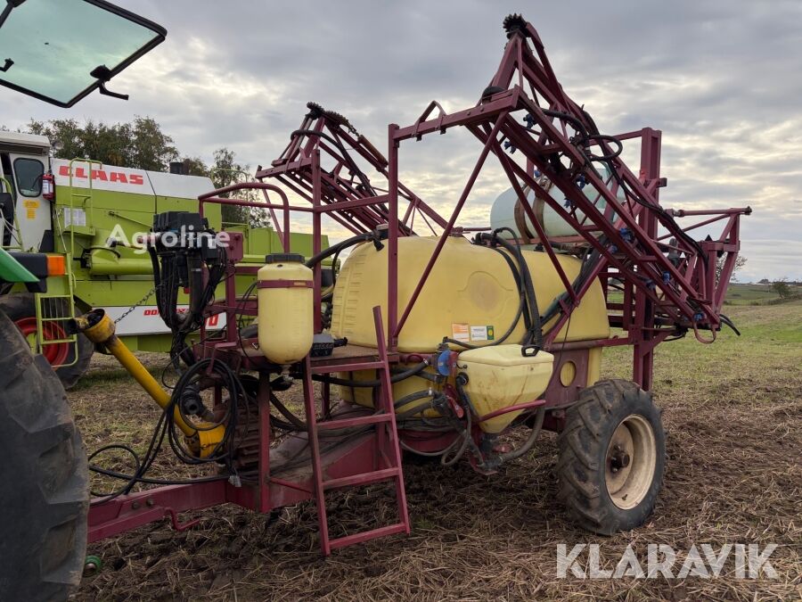 آلة الرش المقطورة Hardi TZY 1500 - Agroline