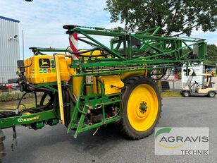 John Deere 632 trailed sprayer