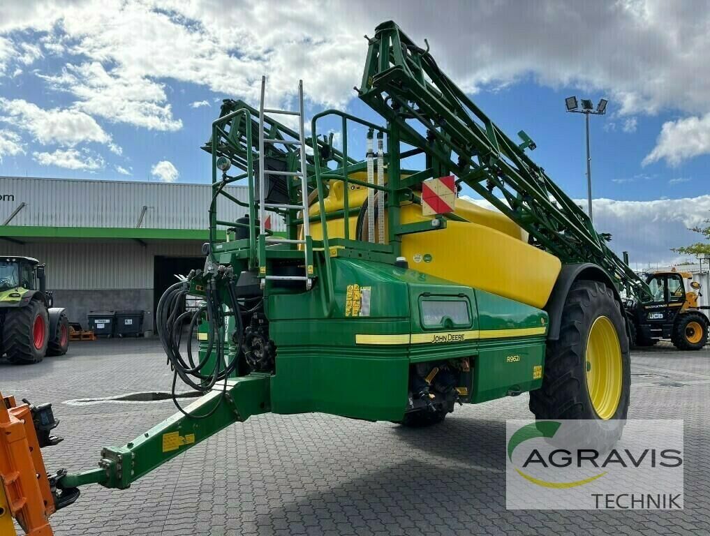 Pulvérisateur traîné John Deere R 962i - Agronetto
