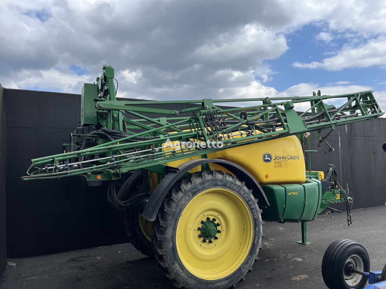 John Deere m740i pulverizador arrastrado