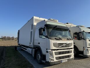 ciężarówka do przewozu drobiu Volvo fm 330