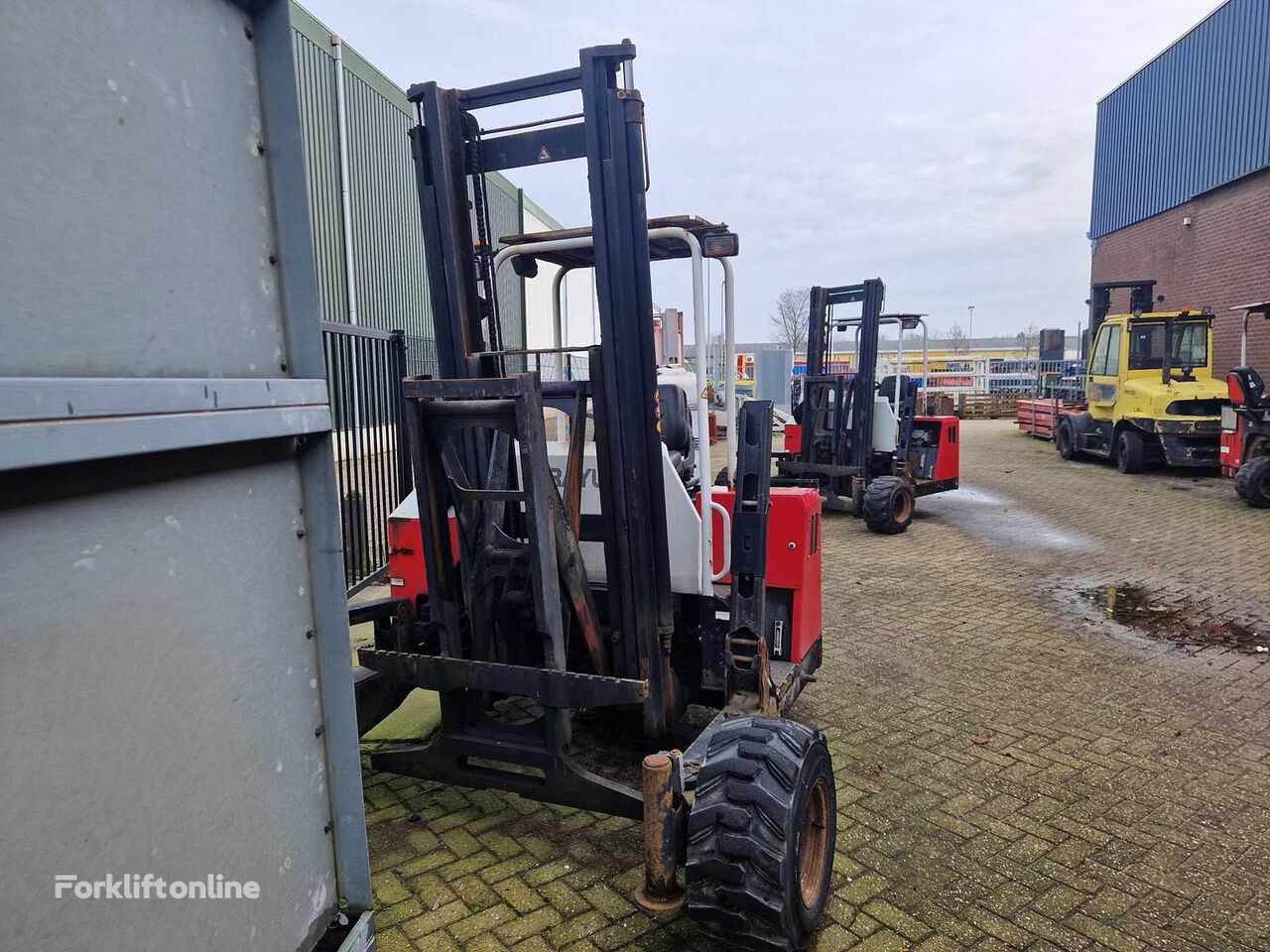 Palfinger F3 253 GTS-4W taşinabilen mobil forklift