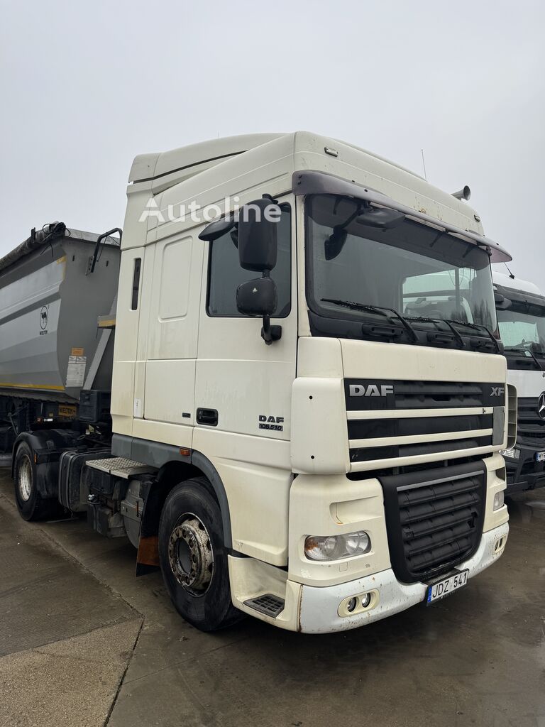 DAF 105xf truck tractor