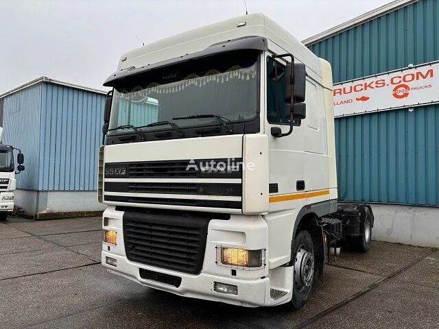 vlačilec DAF 95.430 XF SPACECAB (EURO 3 / ZF16 MANUAL GEARBOX / ZF-INTARDER /