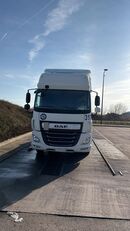 cami&atilde;o tractor DAF CF 450