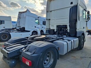 السيارات القاطرة DAF FT XF 530