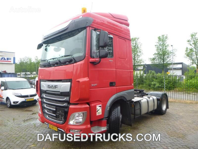 السيارات القاطرة DAF FT XF450