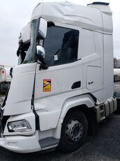 sérült DAF XF nyergesvontató