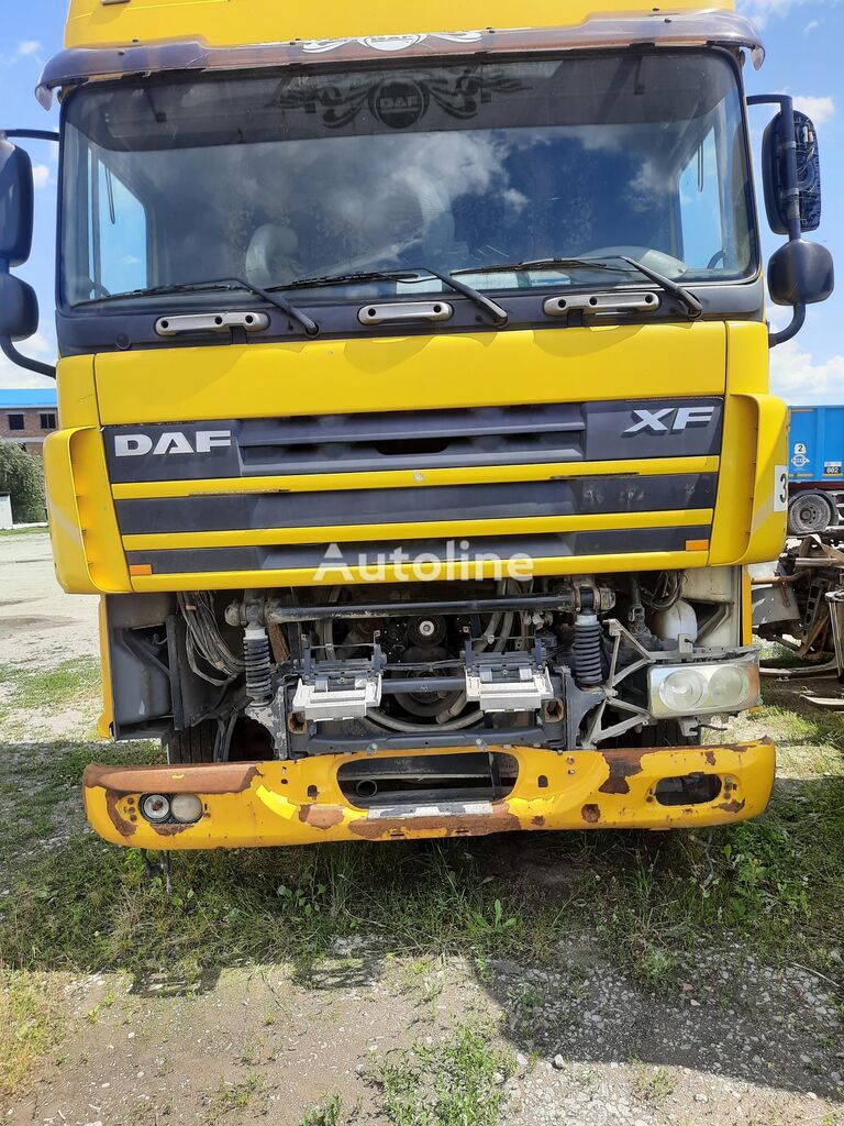 DAF XF 105 410 truck tractor