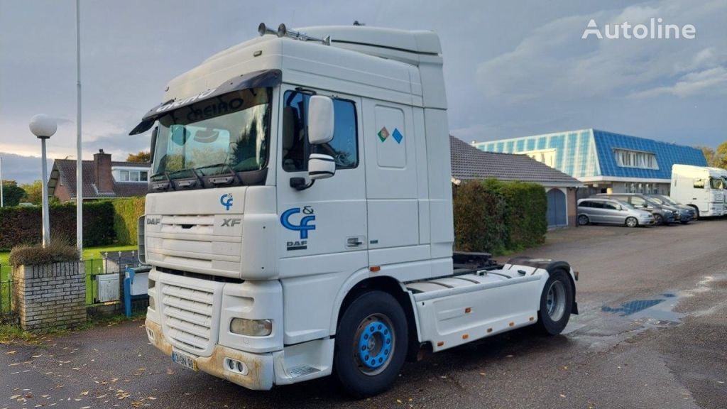 camião tractor DAF XF 105.410