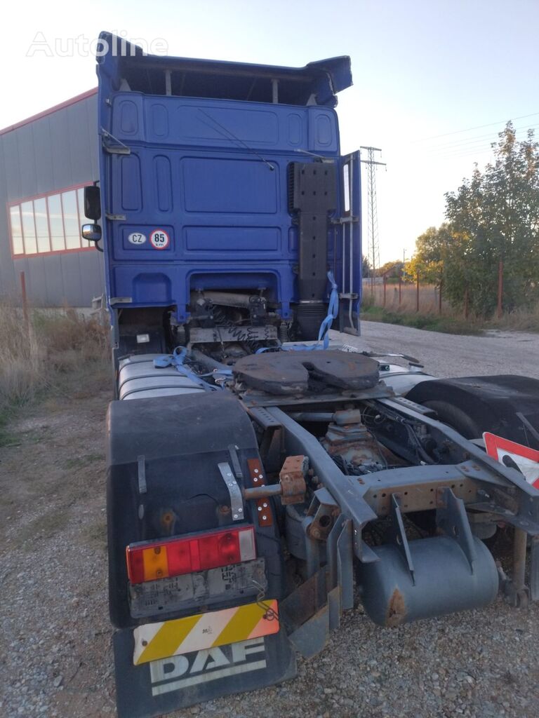 tracteur routier DAF XF 105 460 pour pièces détachées