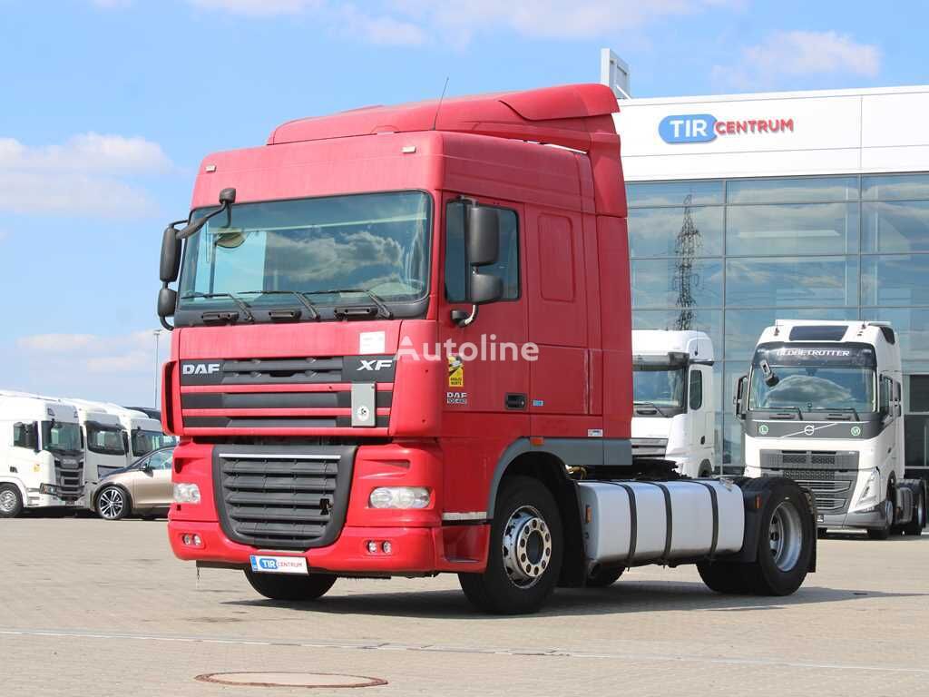 DAF XF 105.460 truck tractor