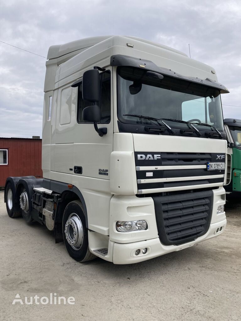 ťahač DAF XF 105 460