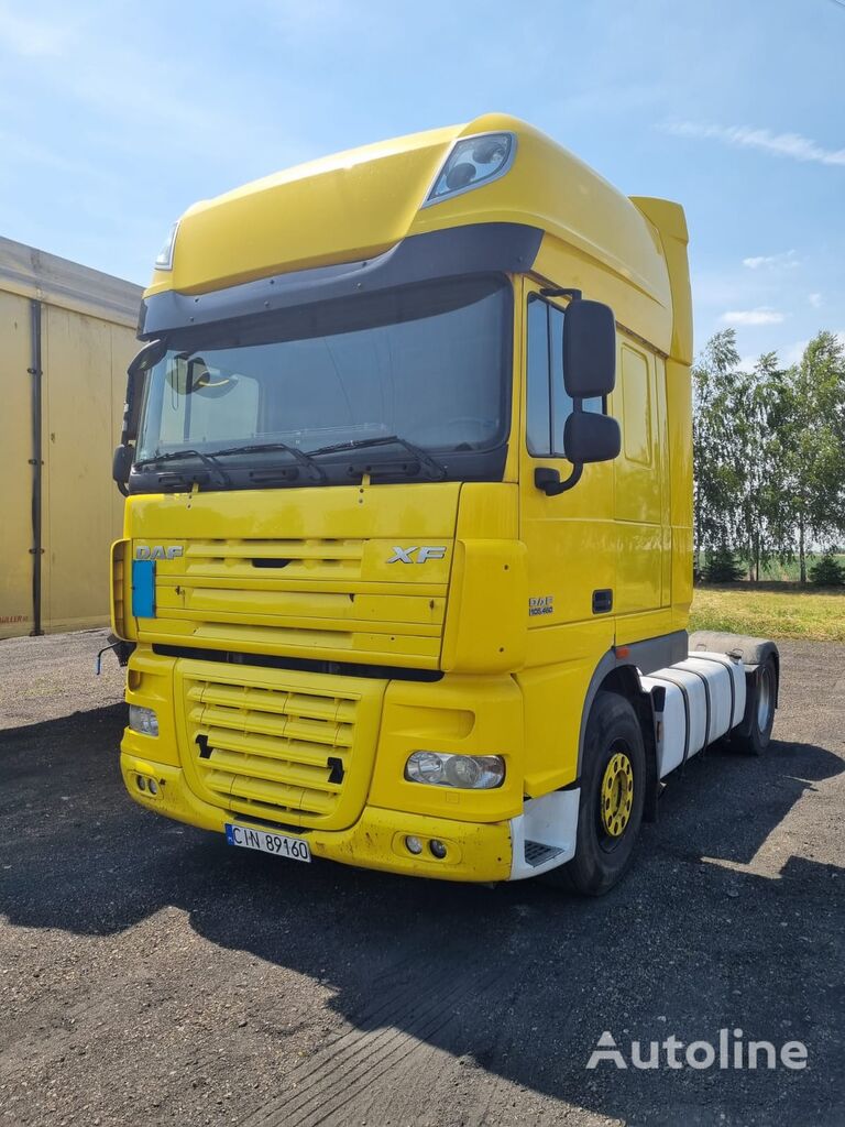 camião tractor DAF XF 105 460