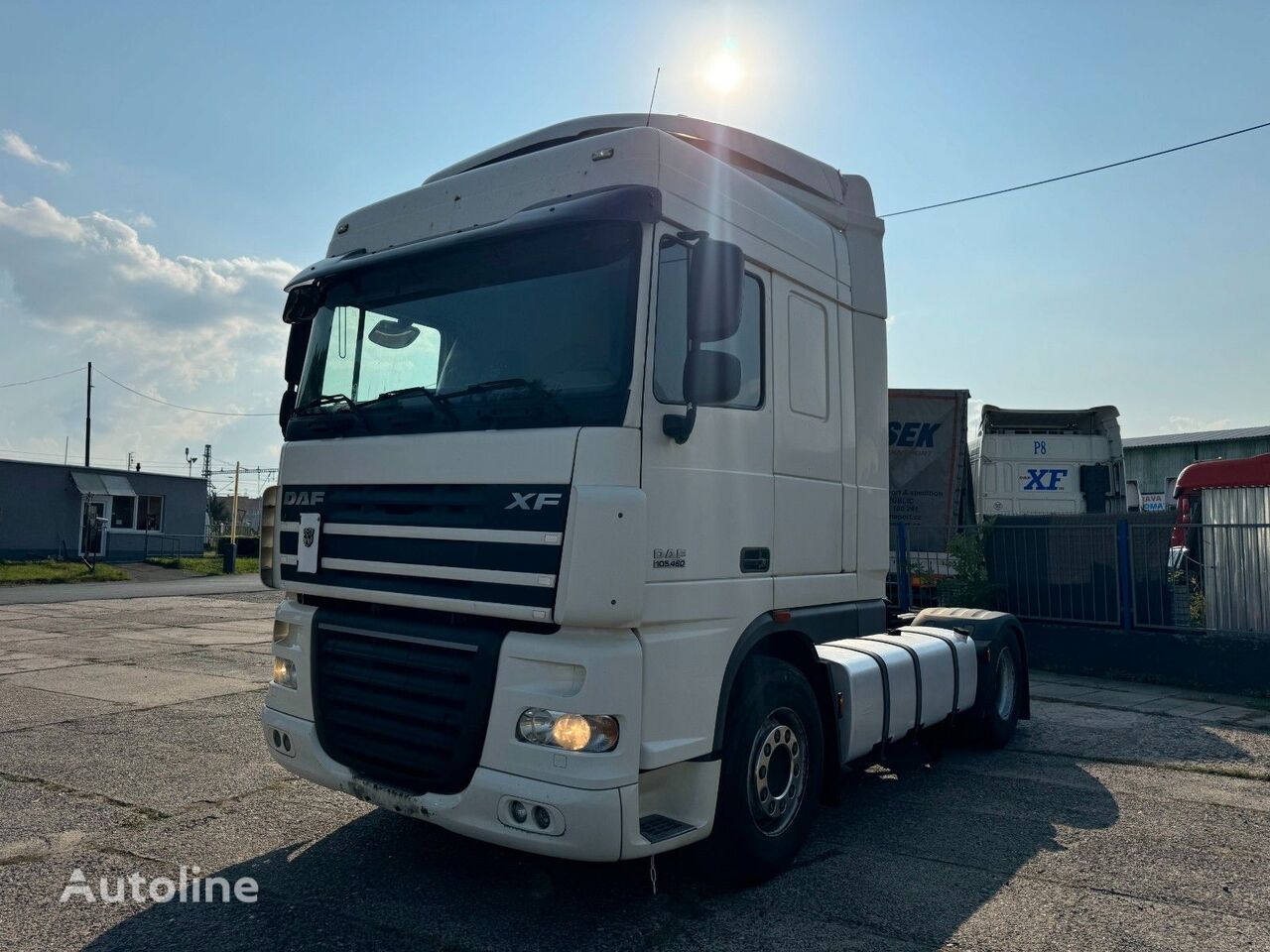 DAF XF 105.460 truck tractor