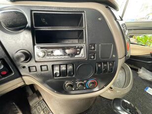 Venta de DAF XF 105.460 6x2 Manual Gearbox ZF Airco Super Space Cab Good Con cabeza tractora - Imagen 17 | Autoline UY DAF XF 105.460 6x2 Manual Gearbox ZF Airco Super Space Cab Good Con cabeza tractora | Imagen 17 - Autoline