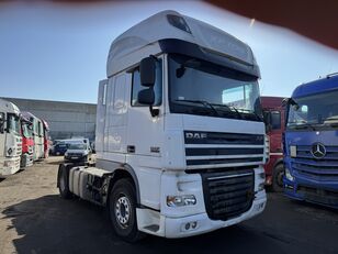 DAF XF 105 460 EURO 5 / 2x Tanks / MANUAL GEAR CLEAN cabeza tractora