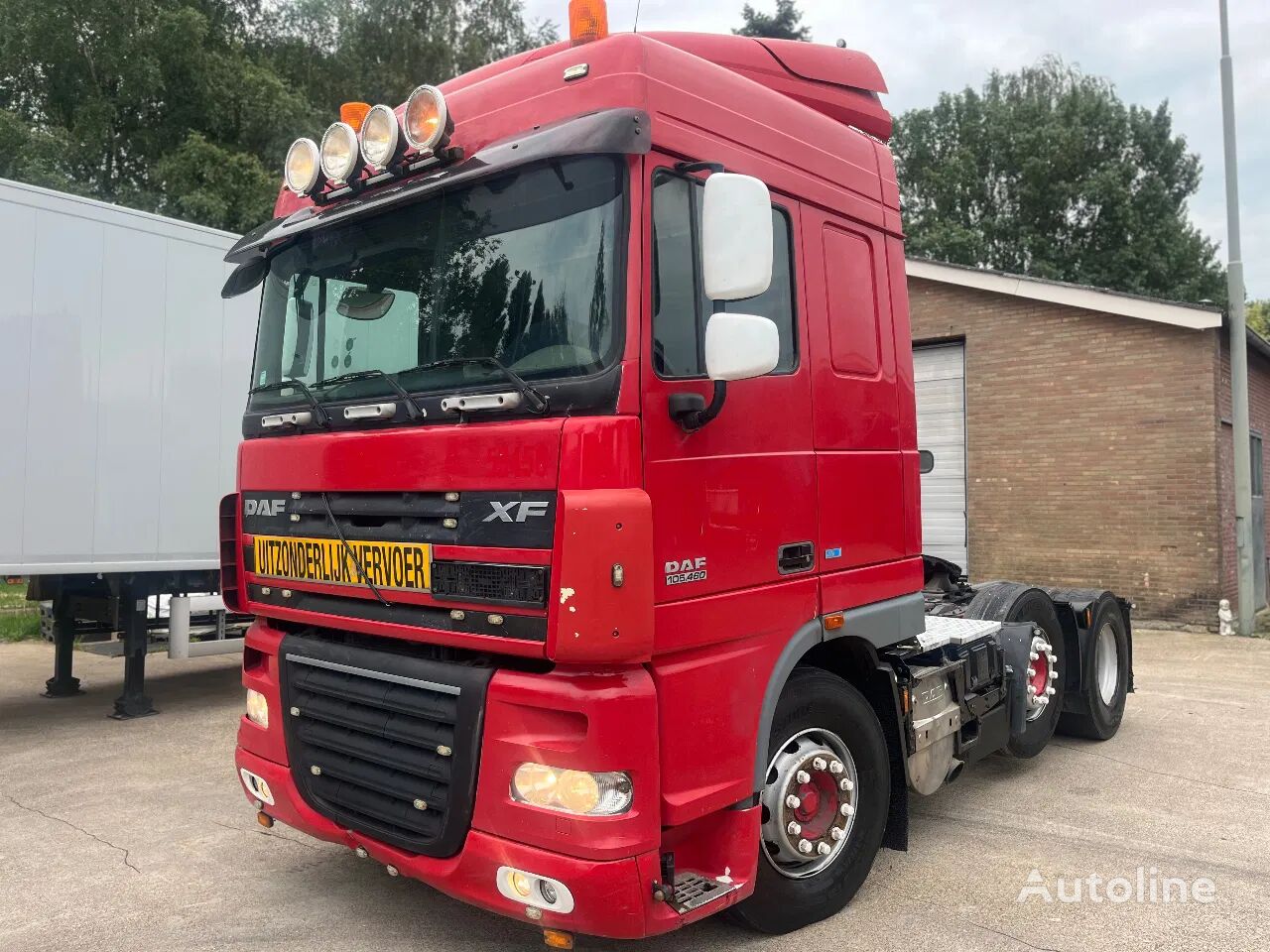 DAF XF 105.460 Spacecab 6x2 Euro 5 Automatic Gearbox 926.417 Km Year truck tractor