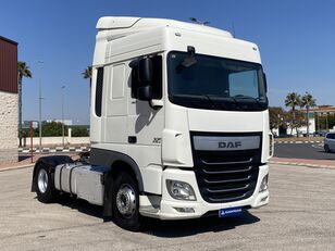 camião tractor DAF XF 106 460