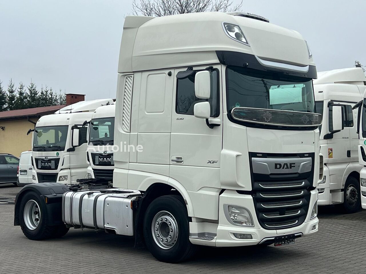 DAF XF 106.530 SSC / RETARDER / HYDRAULIKA DO RUCHOMEJ PODŁOGI  /STA cabeza tractora - Autoline