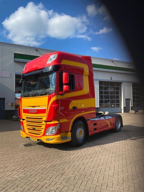 DAF XF 440 tractora