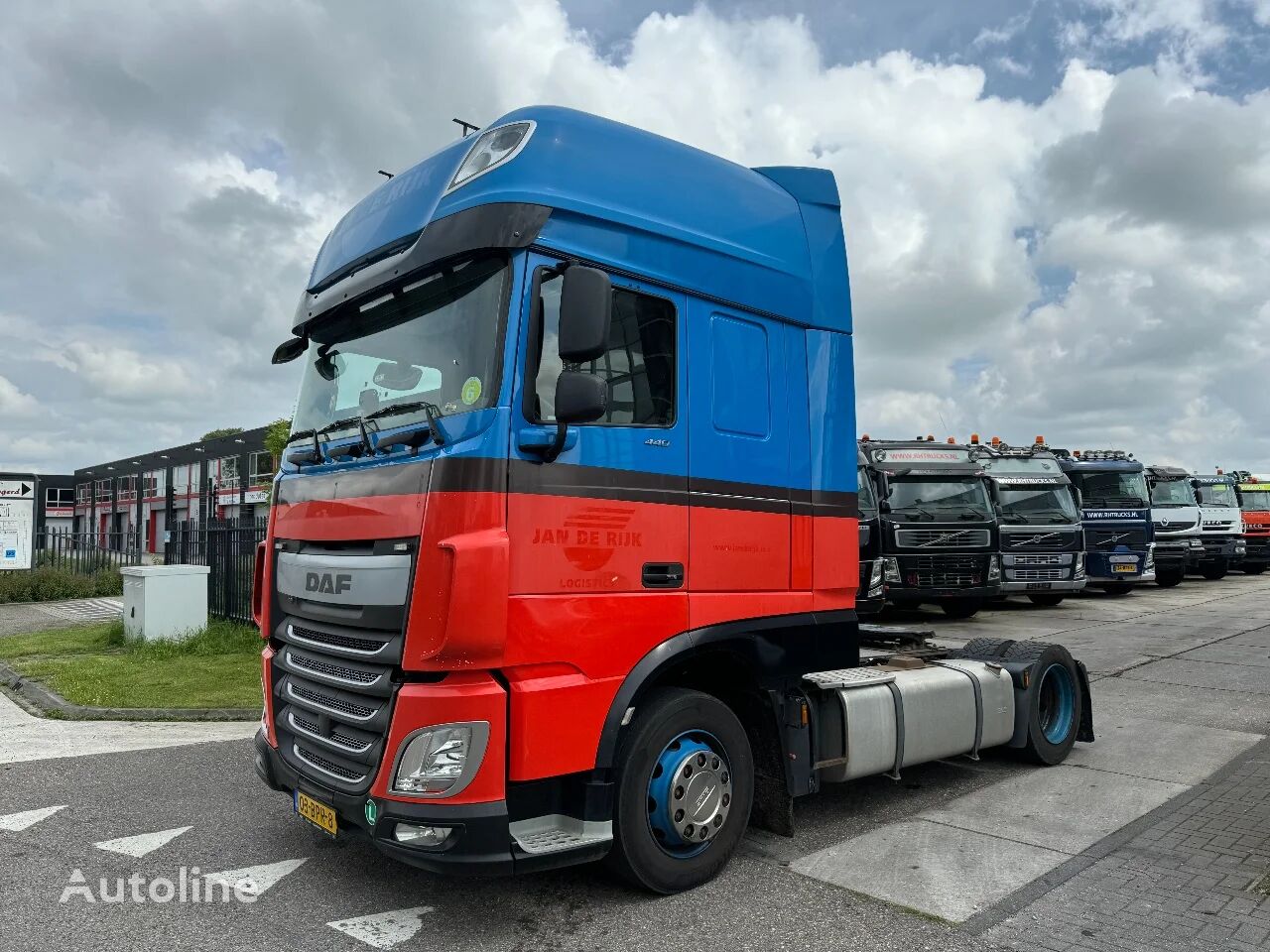 тягач DAF XF 440 4X2 LOW DECK EURO 6