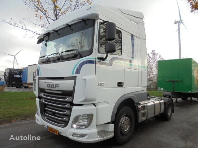 DAF XF 440 SPACE CAB cabeza tractora