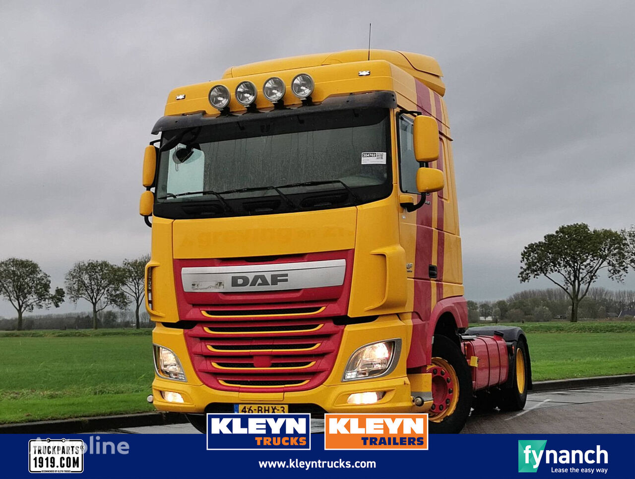 камион влекач DAF XF 440 spacecab led lights