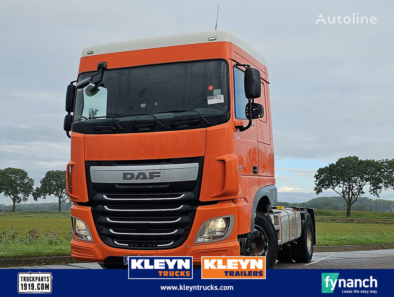 DAF XF 440 spacecab manual truck tractor