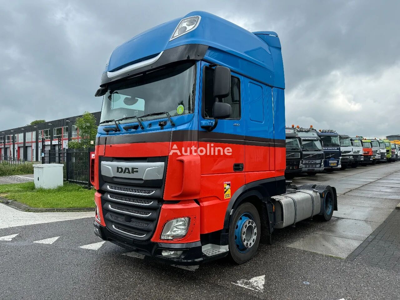 DAF XF 450 4X2 LOW DECK EURO 6 tegljač