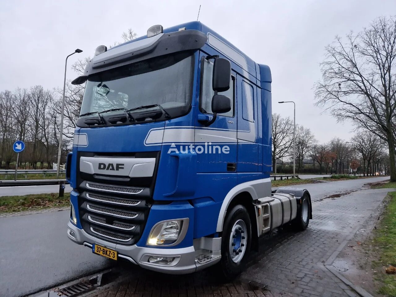 DAF XF 450 Spacecab Retarder. Sattelzugmaschine