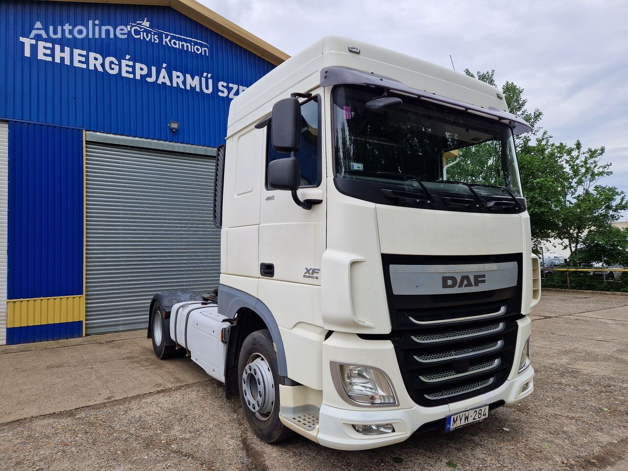 DAF XF 460 Standard truck tractor