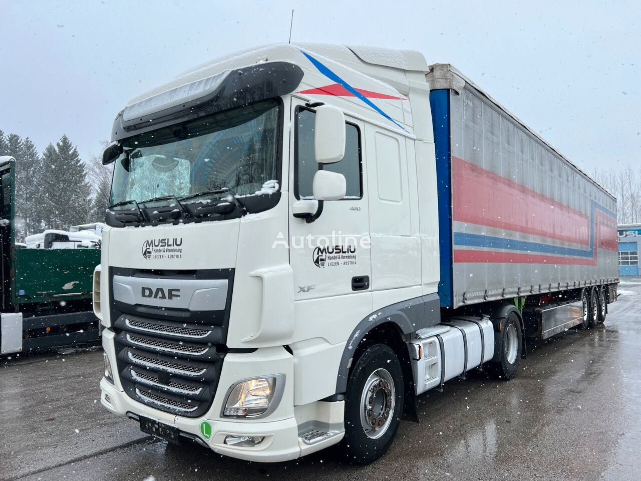 đầu kéo DAF XF 480 FT + sơ mi rơ moóc thùng kéo rèm