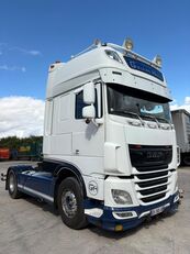tractor head DAF XF 530
