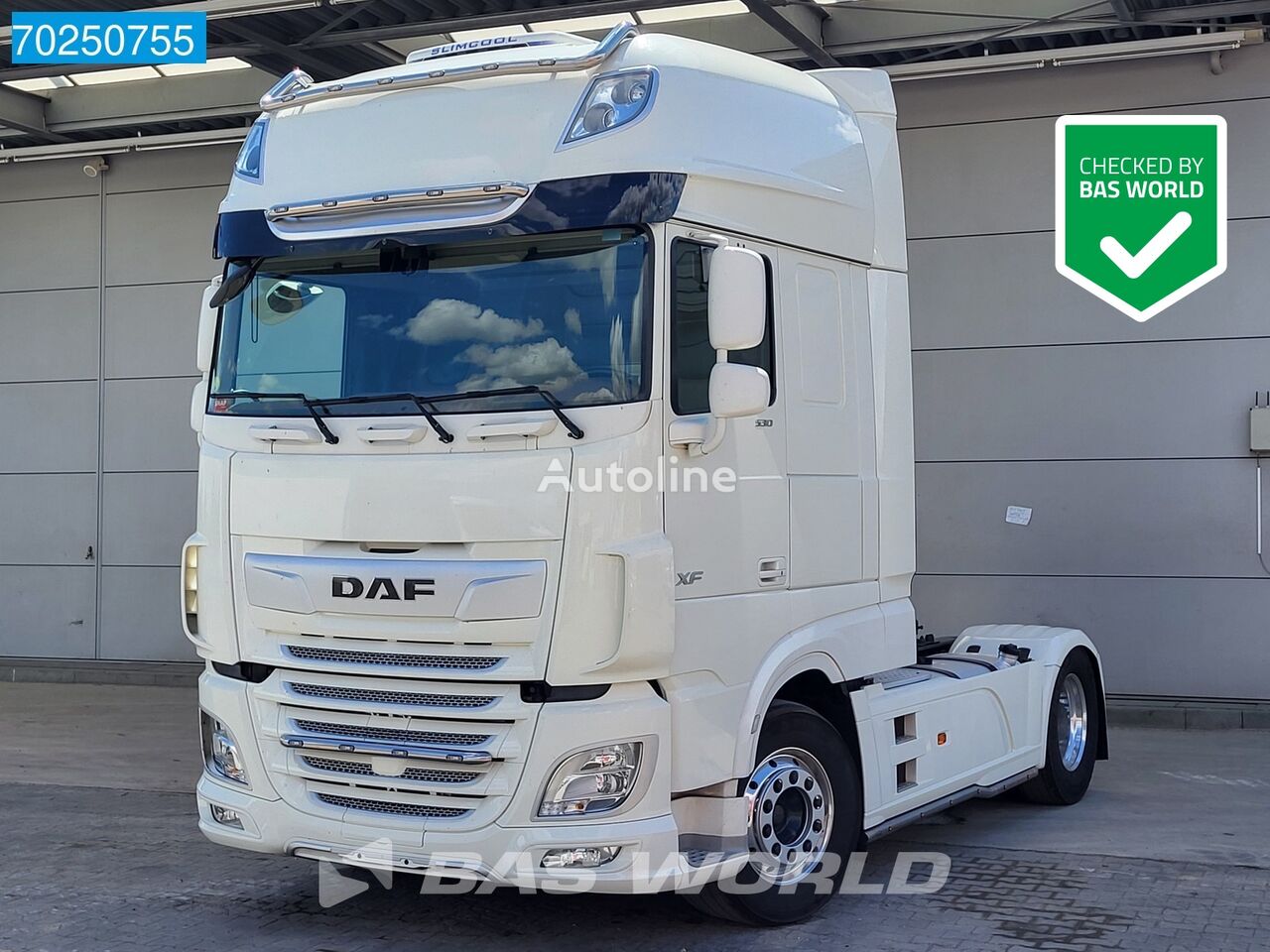 DAF XF 530 4X2 Retarder SSC 2x Tanks Standklima ACC LED truck tractor