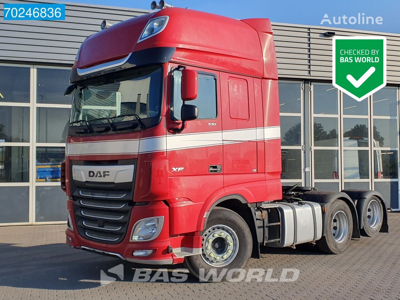 тягач DAF XF 530 6X2 Retarder SSC ACC Navi LED Liftachse