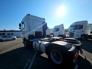 cami&atilde;o tractor DAF XF 530 FT