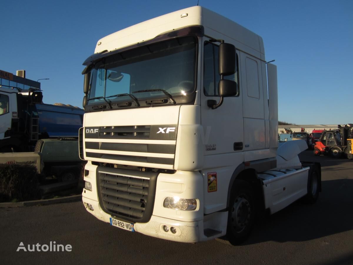 DAF XF105 460 truck tractor