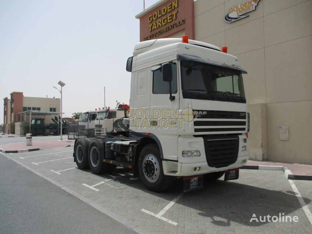 camião tractor DAF XF105.460