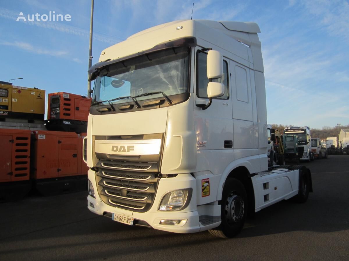 đầu kéo DAF XF105 460