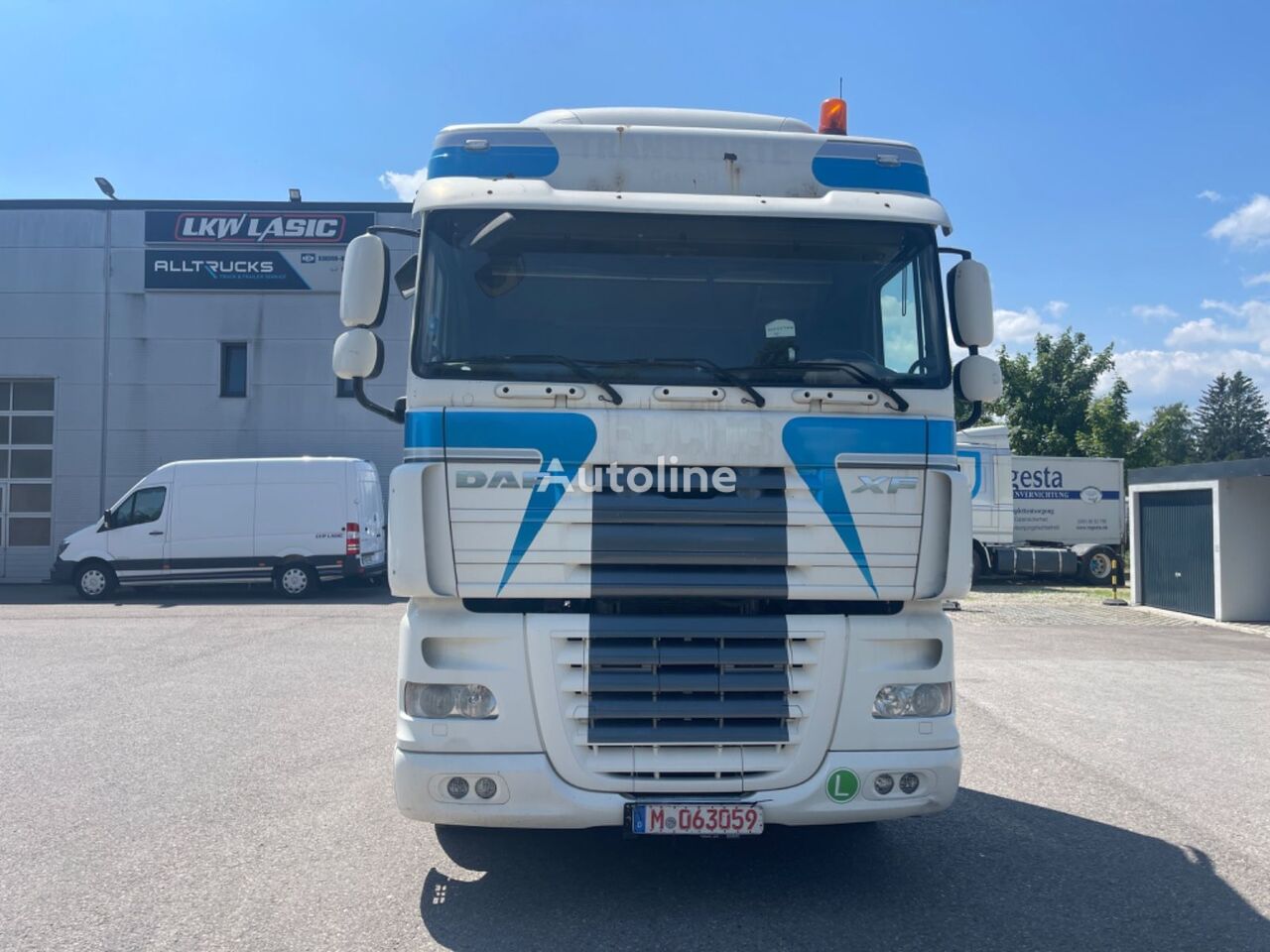 السيارات القاطرة DAF XF105 460